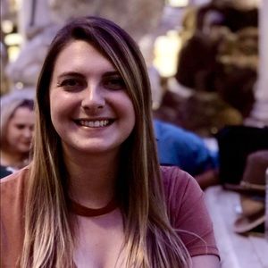 Meet your Posher, Kailey